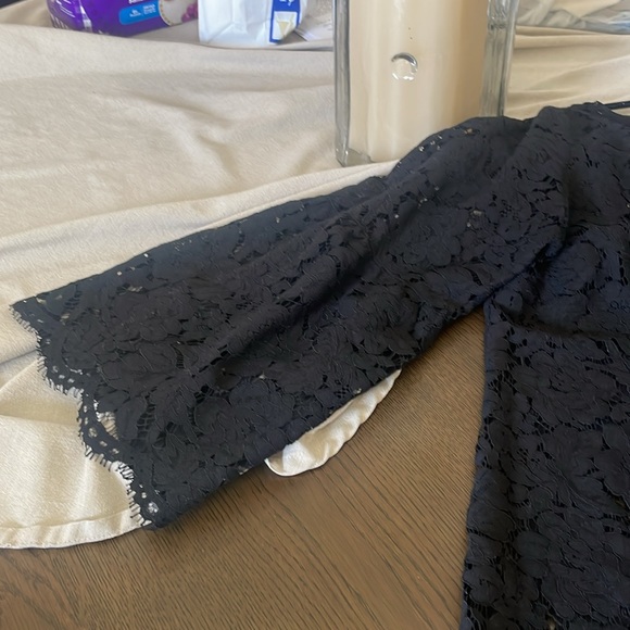Elegant Black Lace Top - Picture 3 of 4